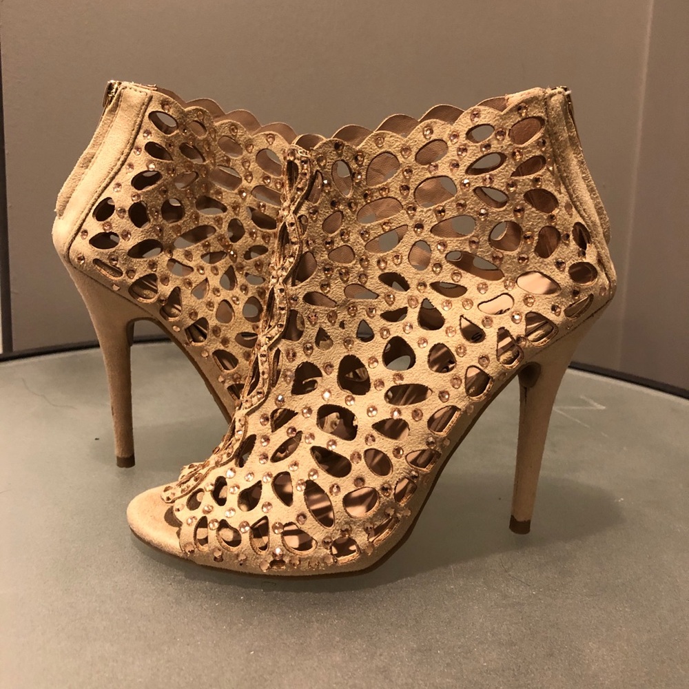WORN ONCE ZigiSoho Darlah Lazer-Cut Bootie
